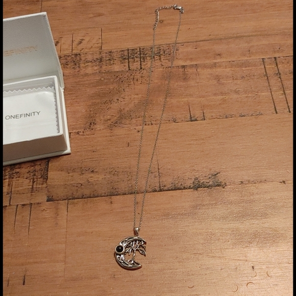 Onefinity necklace - Picture 3 of 5